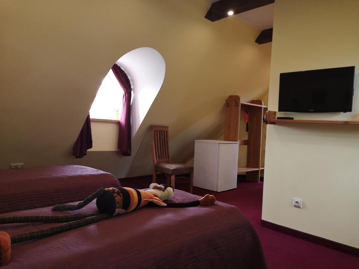 Hotel Senlici Jelgava Luaran gambar