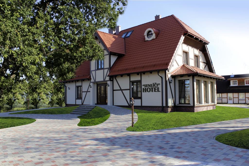 Hotel Senlici Jelgava Luaran gambar