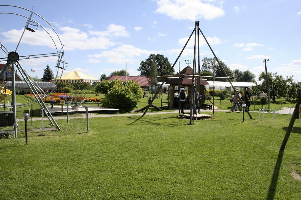 Hotel Senlici Jelgava Luaran gambar